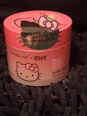Crème x Hello Kitty Pink Water Crème - Pink Ultra Dewy Moisturizer